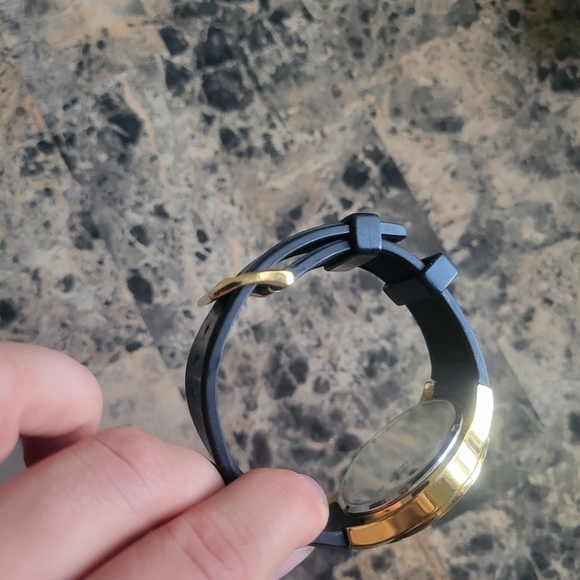 Cross watch - Picture 3 of 4